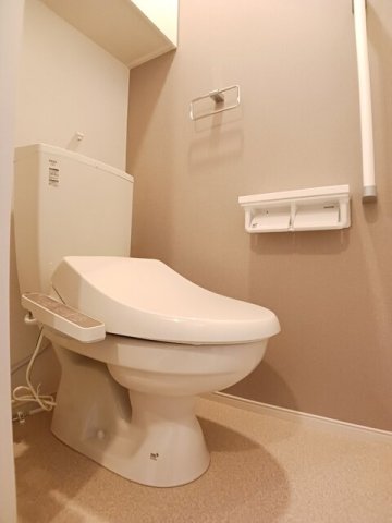トイレ　落ち着いたトイレです