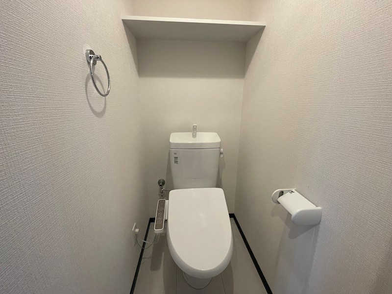 ＪＲ身延線 国母駅 徒歩36分 3階建 築1年のトイレ写真