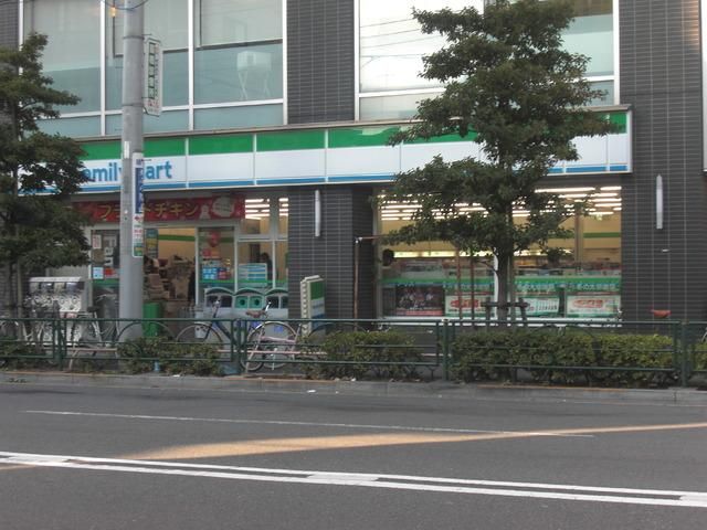 コンビニ　ファミリーマート（コンビニ）まで230m