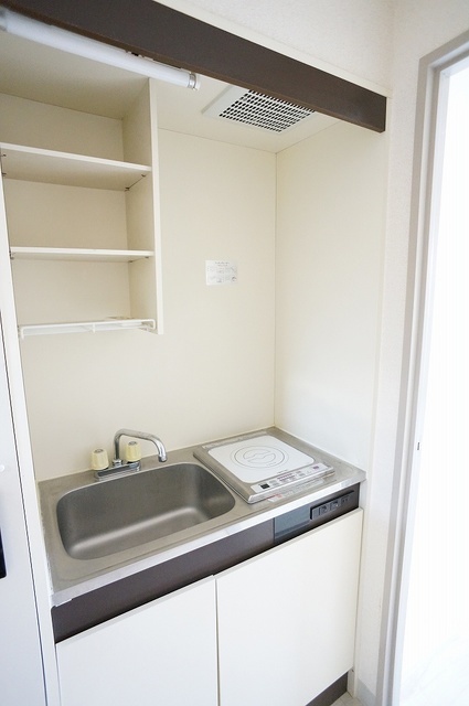キッチン　参考写真（同建物別部屋のものです）