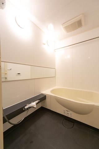 バス・シャワールーム　※写真は同タイプ住戸です。