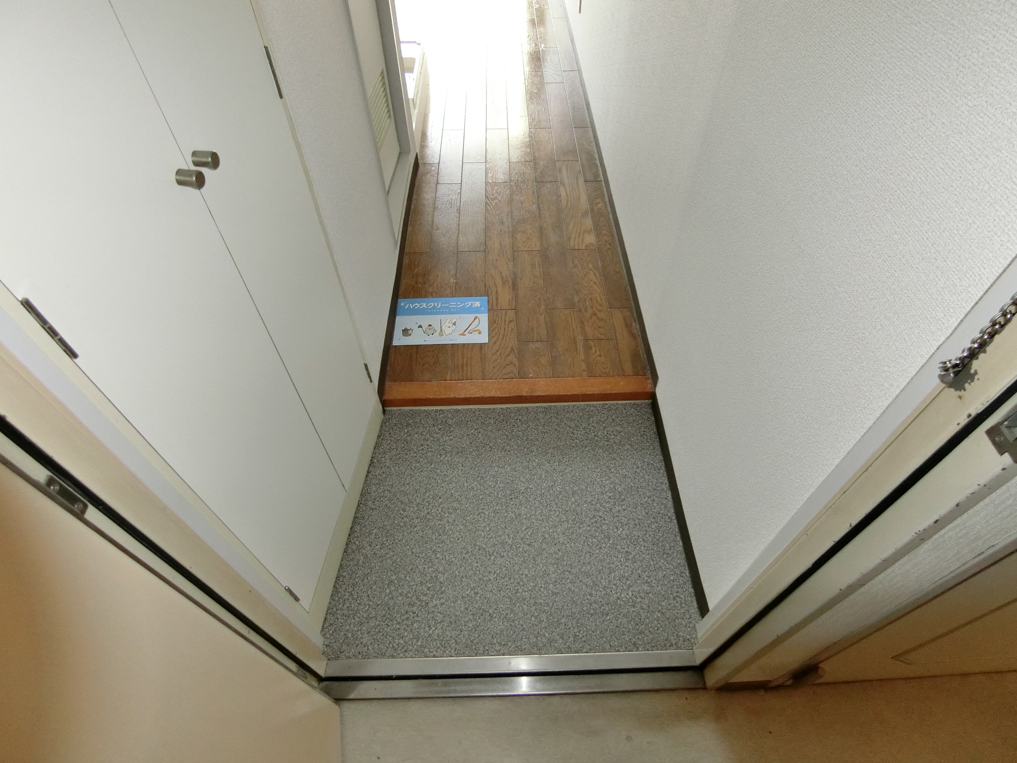 玄関　他号室の写真です。