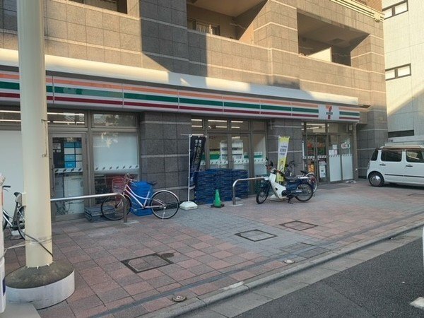 コンビニ　セブンイレブン浦和岸町７丁目店（コンビニ）まで430m