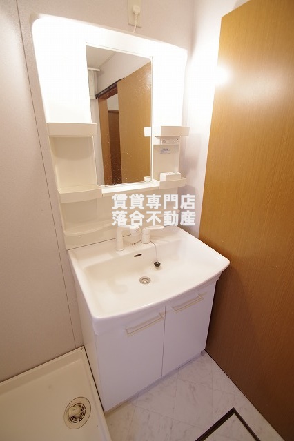 洗面設備　独立洗面化粧台付き