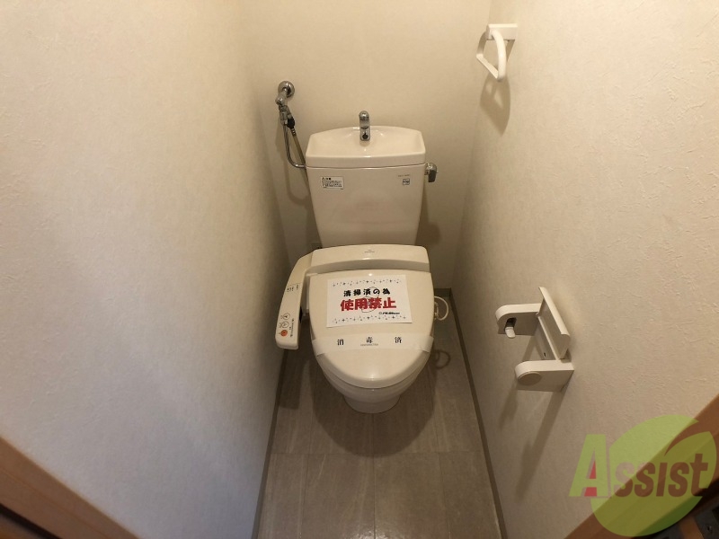 トイレ　シャワートイレになっているので快適です！