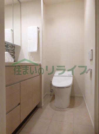 トイレ　スカイラウンジ