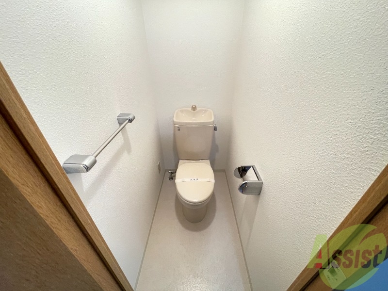 トイレ　真っ白トイレです