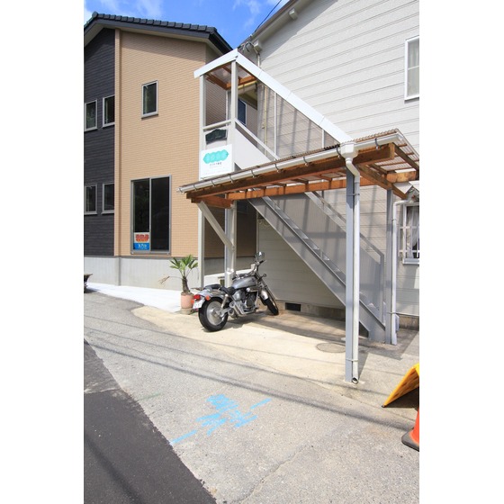 その他　屋根付き駐輪場