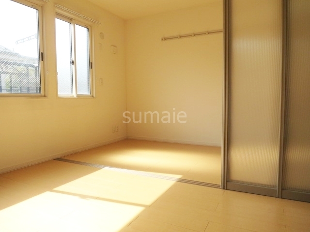 居室・リビング　明るいお部屋です☆