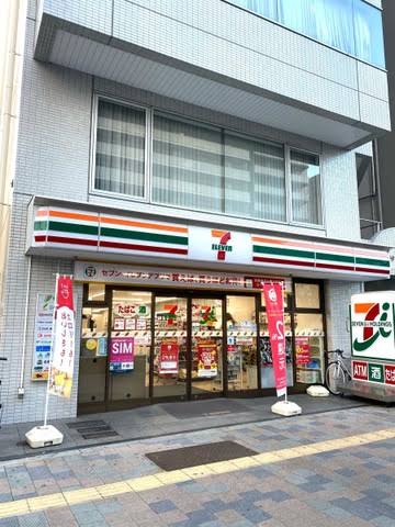 コンビニ　セブンイレブン新宿大久保1丁目店（コンビニ）まで428m