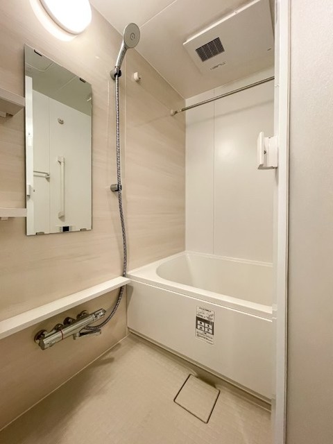 バス・シャワールーム　※写真は同タイプ住戸です。