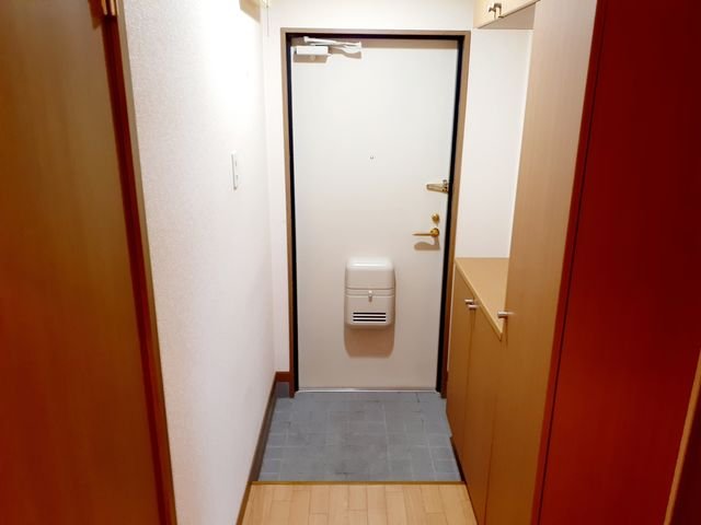 玄関　落ち着いた玄関です