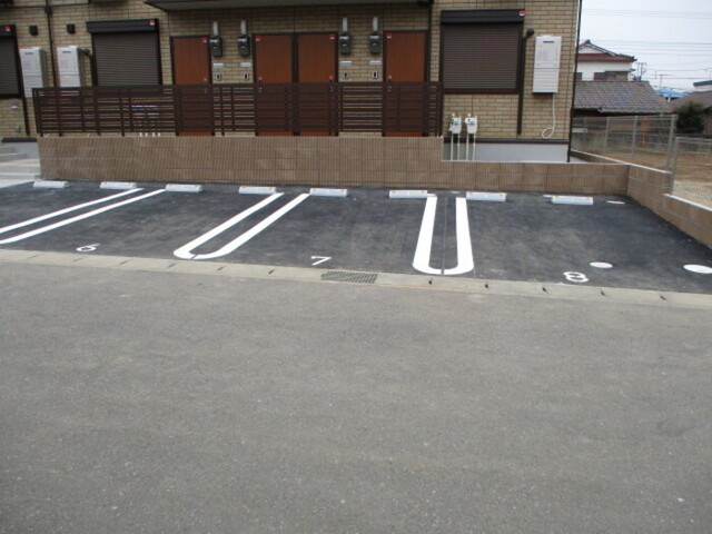 駐車場　駐車場