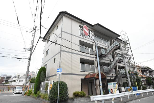建物外観　モニター付きインターホンついてます♪