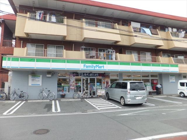 コンビニ　ファミリーマート熊本本山４丁目店（コンビニ）まで649m
