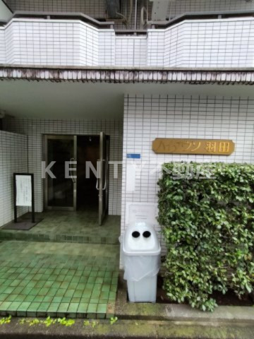 エントランス　ゆとりのあるエントランスです