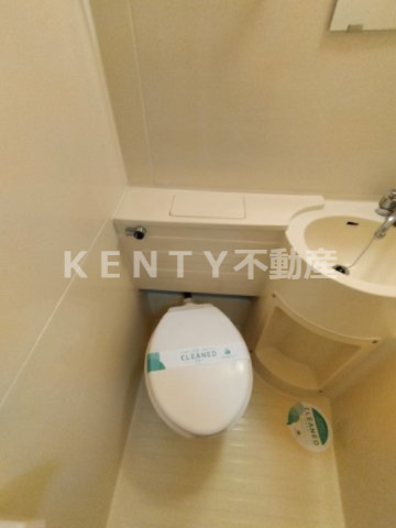 トイレ　清潔感のあるトイレです