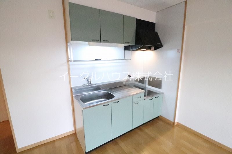 キッチン　退去予定のため別部屋写真使用