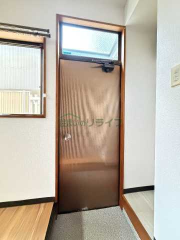 ＪＲ総武線 高円寺駅 徒歩9分 2階建 築40年の玄関写真