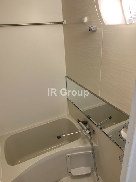 バス・シャワールーム　お部屋によってカラータイプが異なります