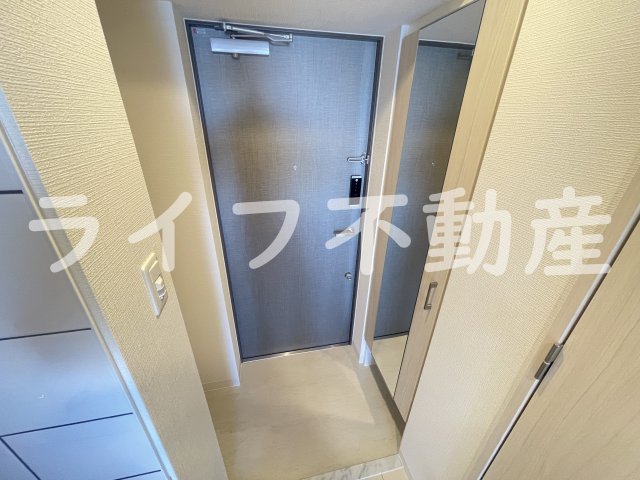 玄関　収納もある玄関です