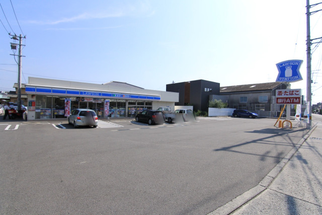 コンビニ　ローソン　松山立花六丁目店（コンビニ）まで256m