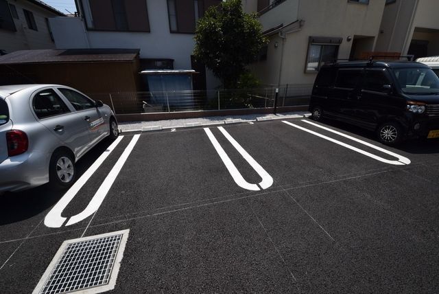 駐車場　敷地内駐車場