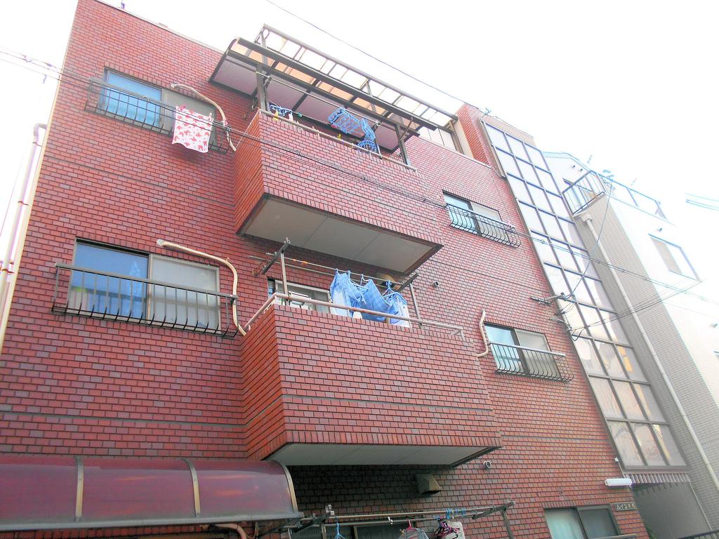建物外観　和室から洋室に変更♪