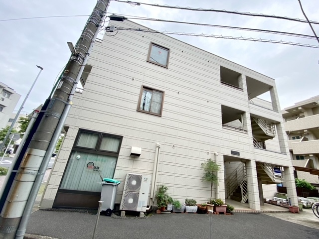 建物外観　★物件現地や最寄り駅等でのお待ち合わせでご案内が可能です★