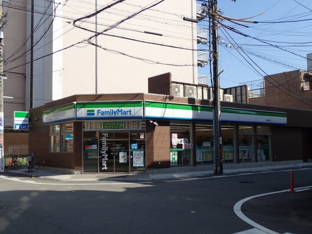 コンビニ　ファミリーマート　姫路塩町店（コンビニ）まで215m