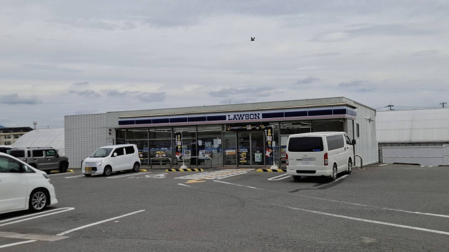 コンビニ　ローソン 橿原雲梯町店（コンビニ）まで925m