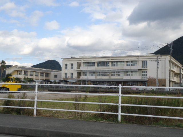 その他　霧島市立国分南中学校（その他）まで757m