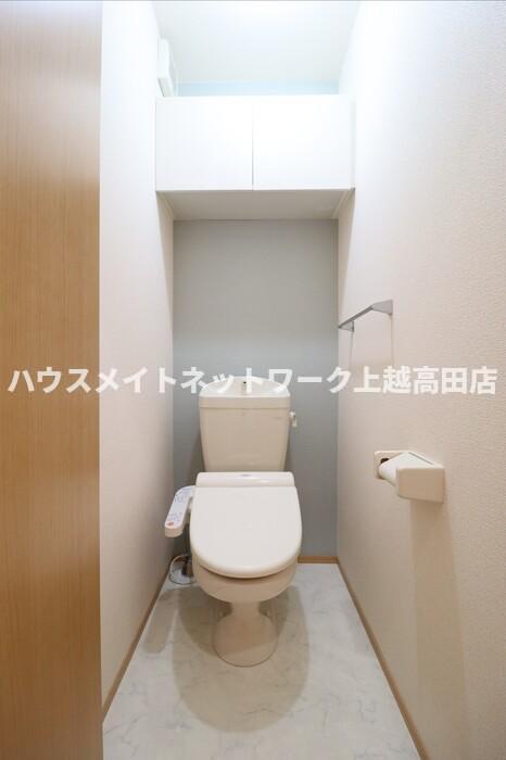 トイレ　温水洗浄暖房便座