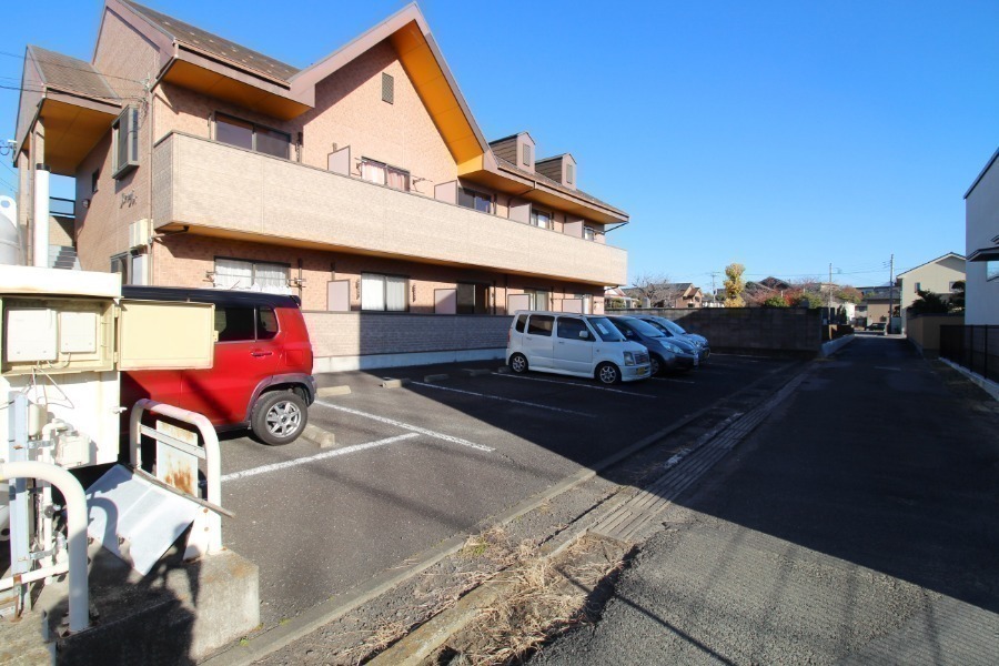 駐車場　駐車場