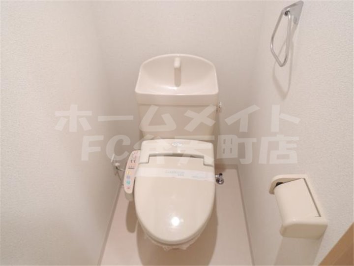 トイレ　清潔感のあるトイレです