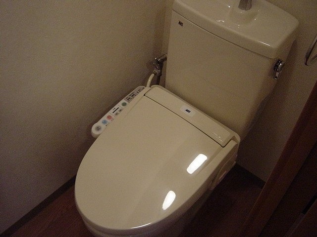 トイレ　図面と現状に相違がある場合には現状を優先
