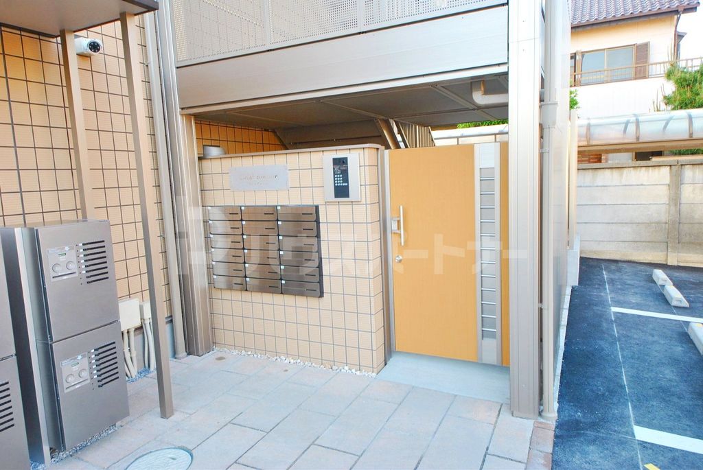 エントランス　エントランス