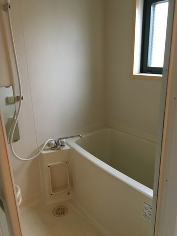 バス・シャワールーム　※写真は同じマンションの違う部屋のものになります。