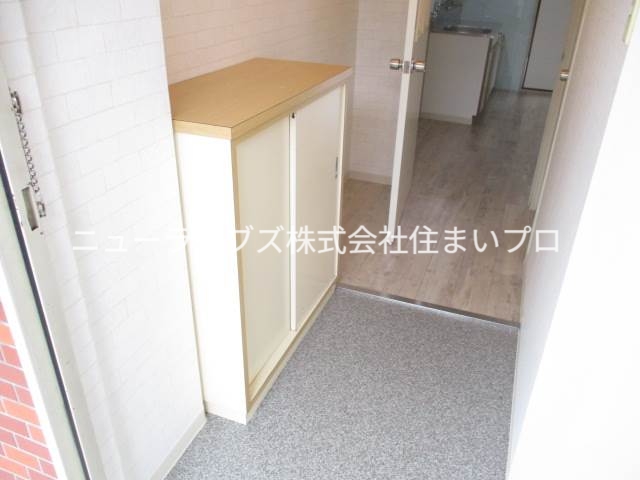ジーエム藤田町ウエストの玄関写真