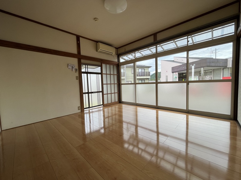 西桜町10-10借家の居間写真