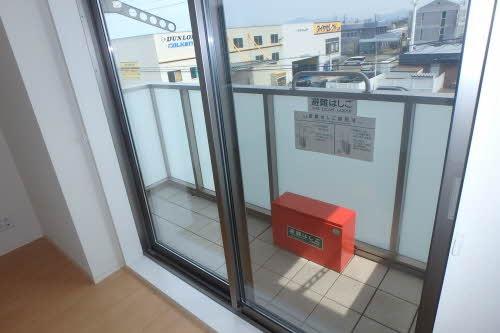 バルコニー　同タイプの別部屋の写真です