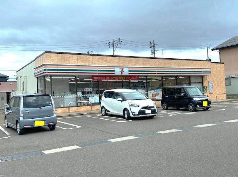 コンビニ　セブンイレブン上越春日野店（コンビニ）まで368m