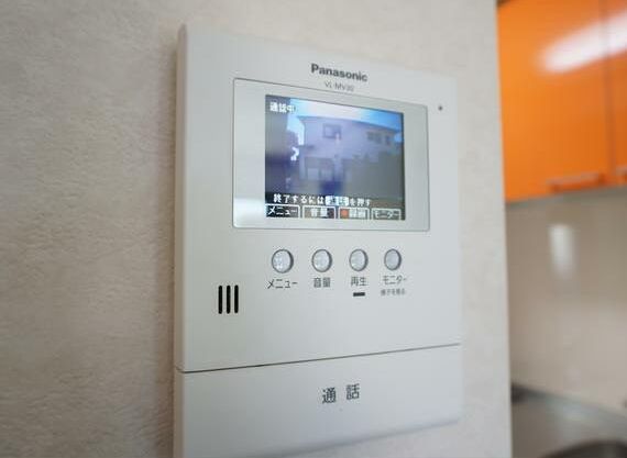 セキュリティ　TVモニターホン付きで安心ですね　※参考写真です