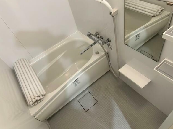 ＪＲ京浜東北線 鶴見駅 バス乗車時間：10分 最寄りバス停で下車 徒歩2分 3階建 築41年の風呂写真