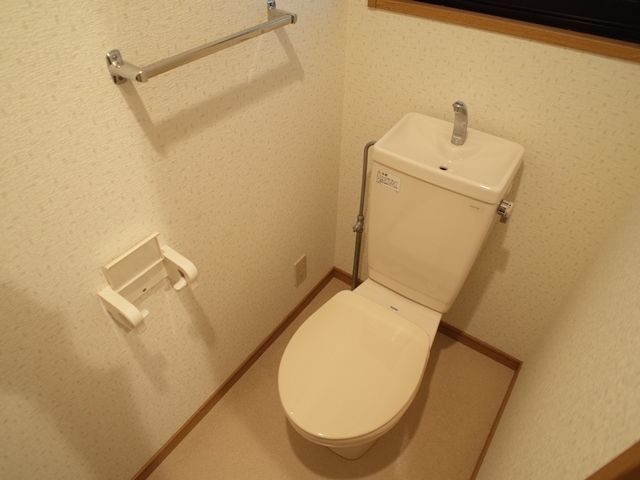 リーセント春町のトイレ写真