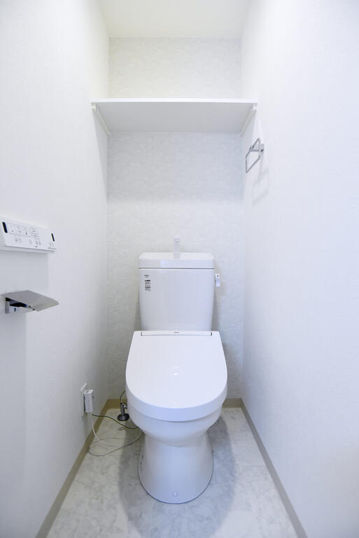 フォーリアライズ尼崎エランのトイレ写真