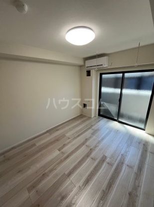 京成本線 京成高砂駅 徒歩12分 4階建 築2年の居間写真