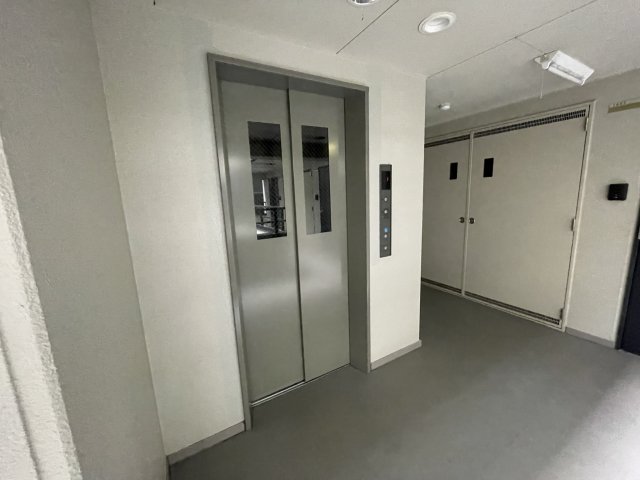 ＪＲ東海道本線 東淀川駅 徒歩3分 12階建 築23年の外観写真