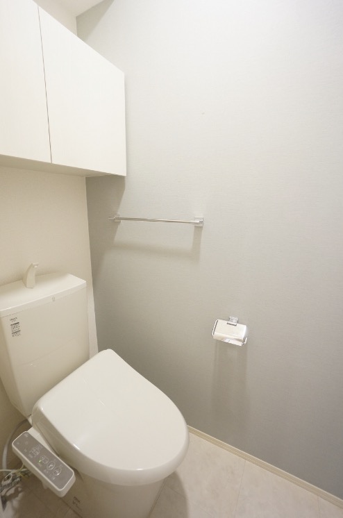 地下鉄千日前線 北巽駅 徒歩5分 2階建 築7年のトイレ写真