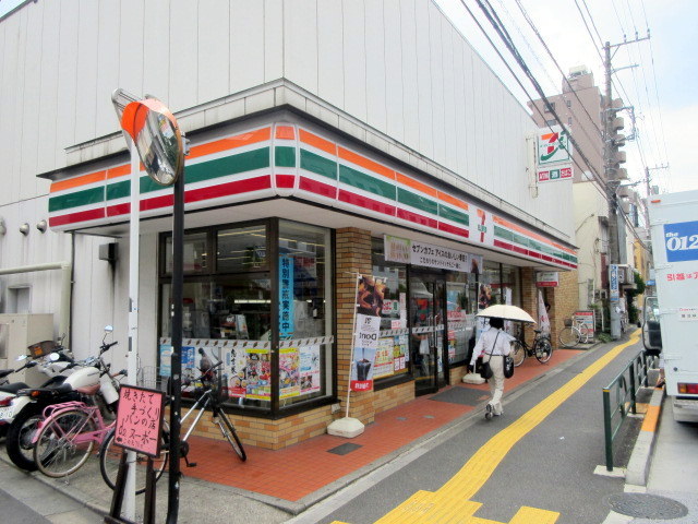 コンビニ　セブンイレブン文京千石1丁目店（コンビニ）まで379m